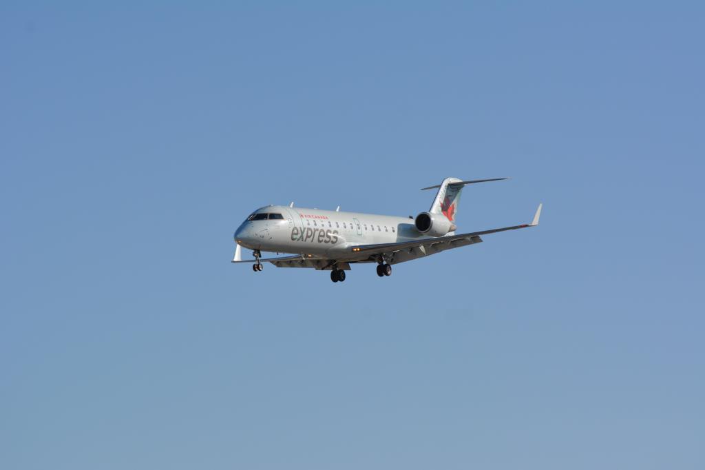 Photo of aircraft C-GKFR operated by Air Canada Express