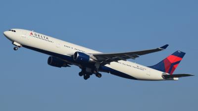 Image of aircraft registration N824NW - A A330-302 operated by Delta Air Lines