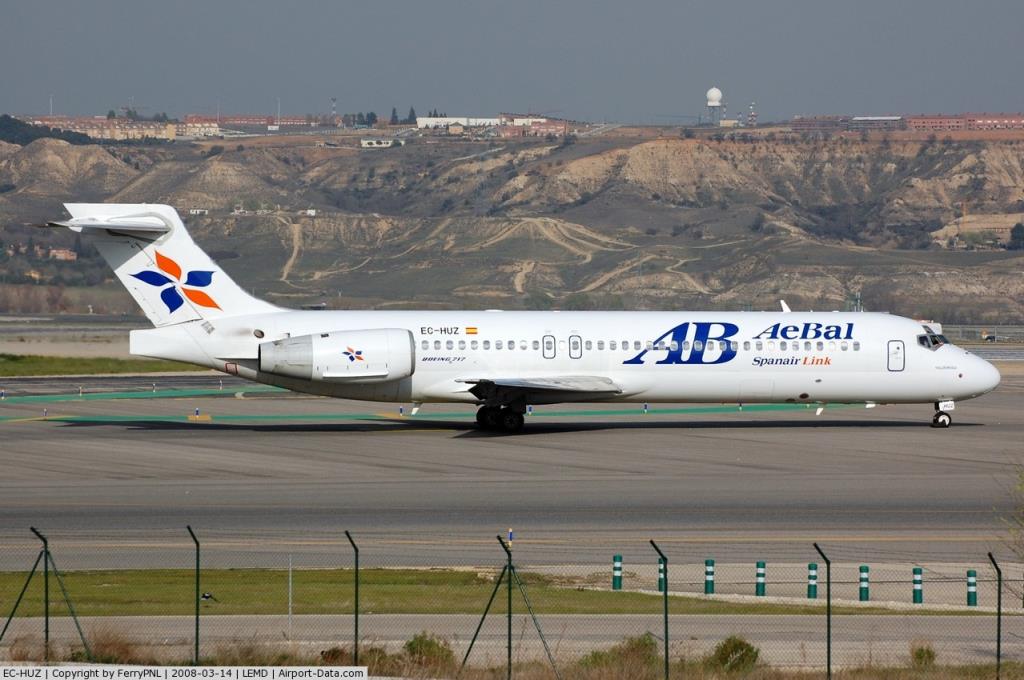 Photo of aircraft EC-HUZ operated by AeBal (Spanair Link)