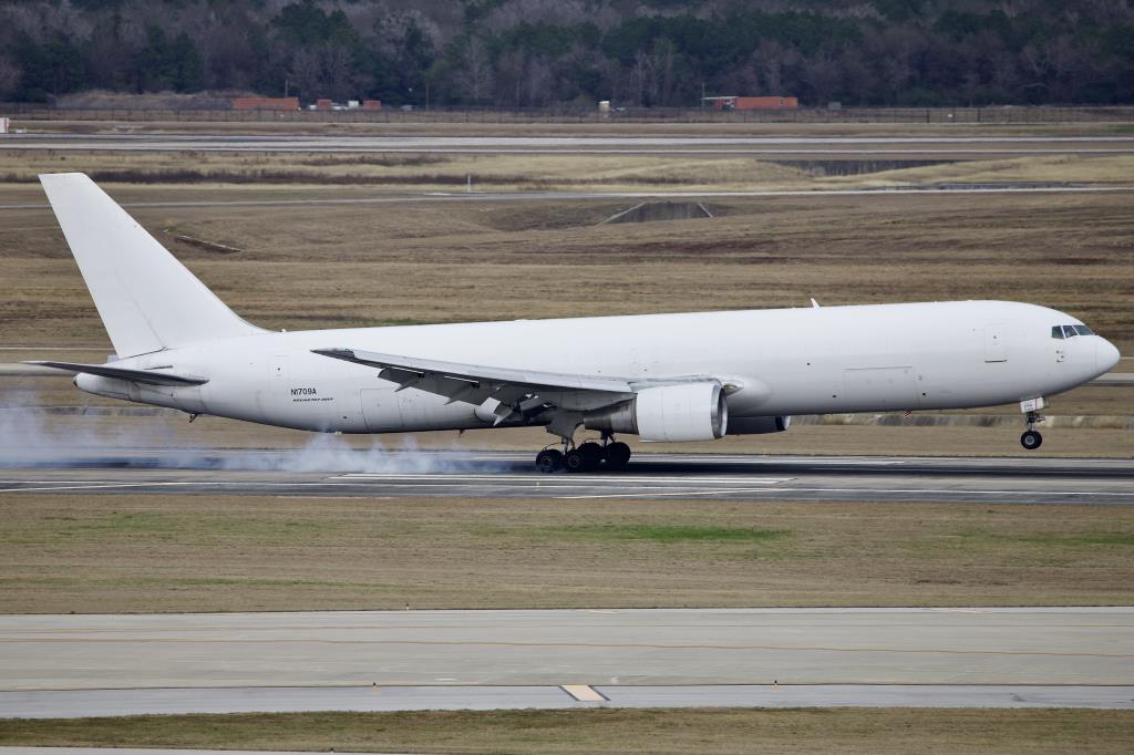 Photo of aircraft N1709A operated by Amazon Prime Air