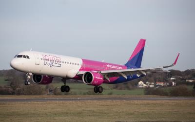 Photo of aircraft HA-LZR operated by Wizz Air
