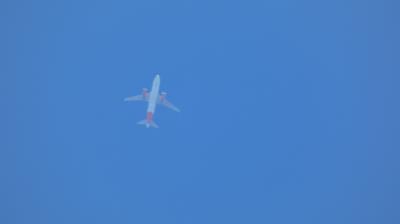 Photo of aircraft G-EZDJ operated by easyJet