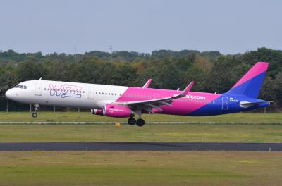 Image of aircraft registration HA-LXS - A A321-231(WL) operated by Wizz Air