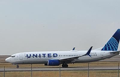 Photo of aircraft N76529 operated by United Airlines