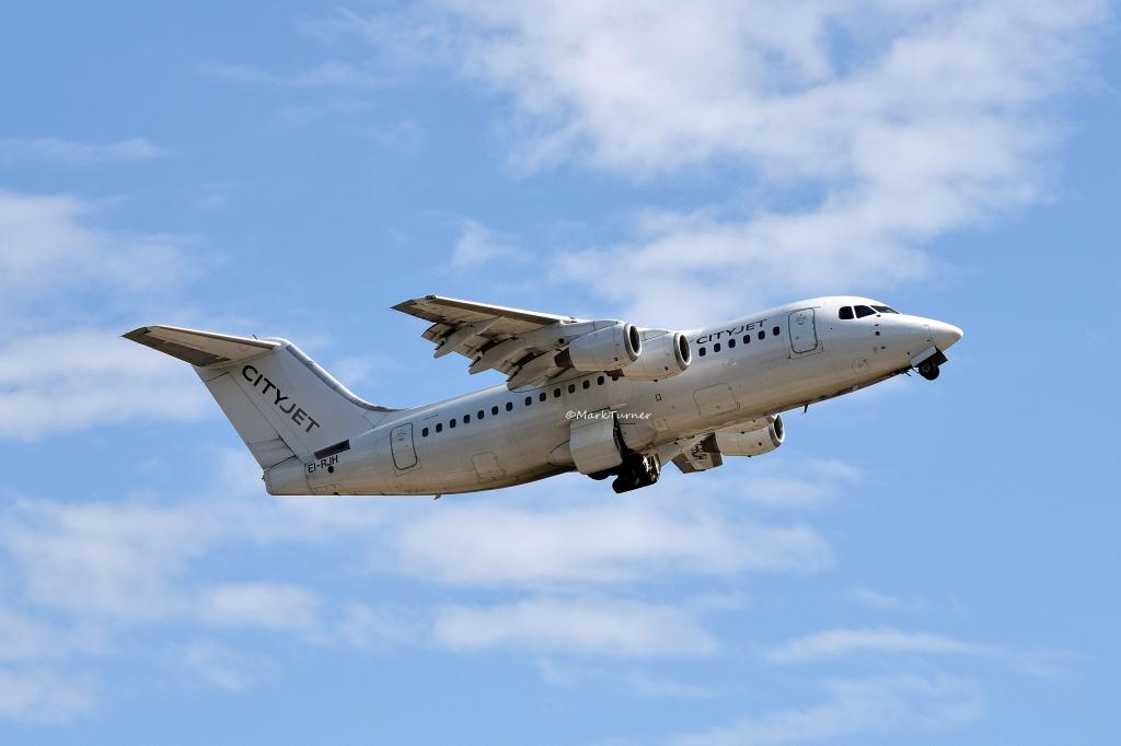 Photo of aircraft EI-RJH operated by Cityjet