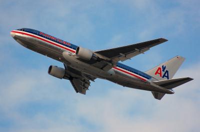 Photo of aircraft N325AA operated by American Airlines