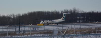 Photo of aircraft C-GEEN operated by WestJet Encore