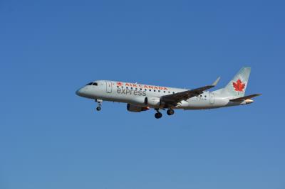 Image of aircraft registration C-FUJA - A ERJ-175LR (ERJ-170-200 LR) operated by Air Canada Express