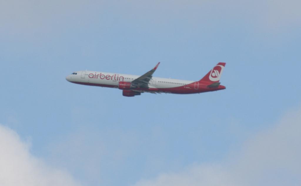 Photo of aircraft D-ABCN operated by Air Berlin