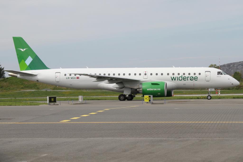 Photo of aircraft LN-WEA operated by Wideroe