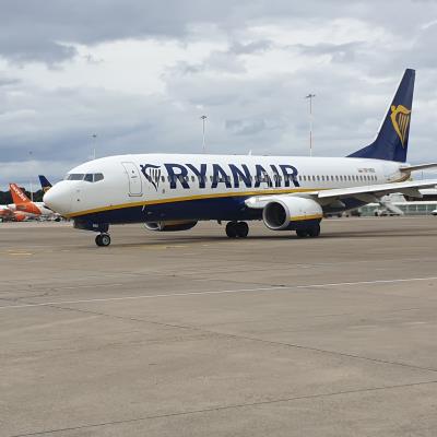 Photo of aircraft SP-RKD operated by Ryanair Sun
