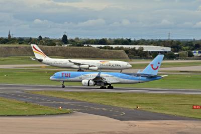 Image of aircraft registration G-OOBB - A 757-26N operated by Thomson Airways