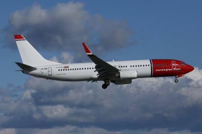Photo of aircraft LN-NIM operated by Norwegian Air Shuttle