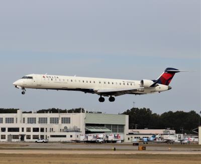Photo of aircraft N482PX operated by Delta Connection