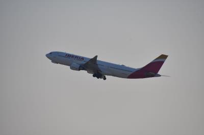 Photo of aircraft EC-MKJ operated by Iberia
