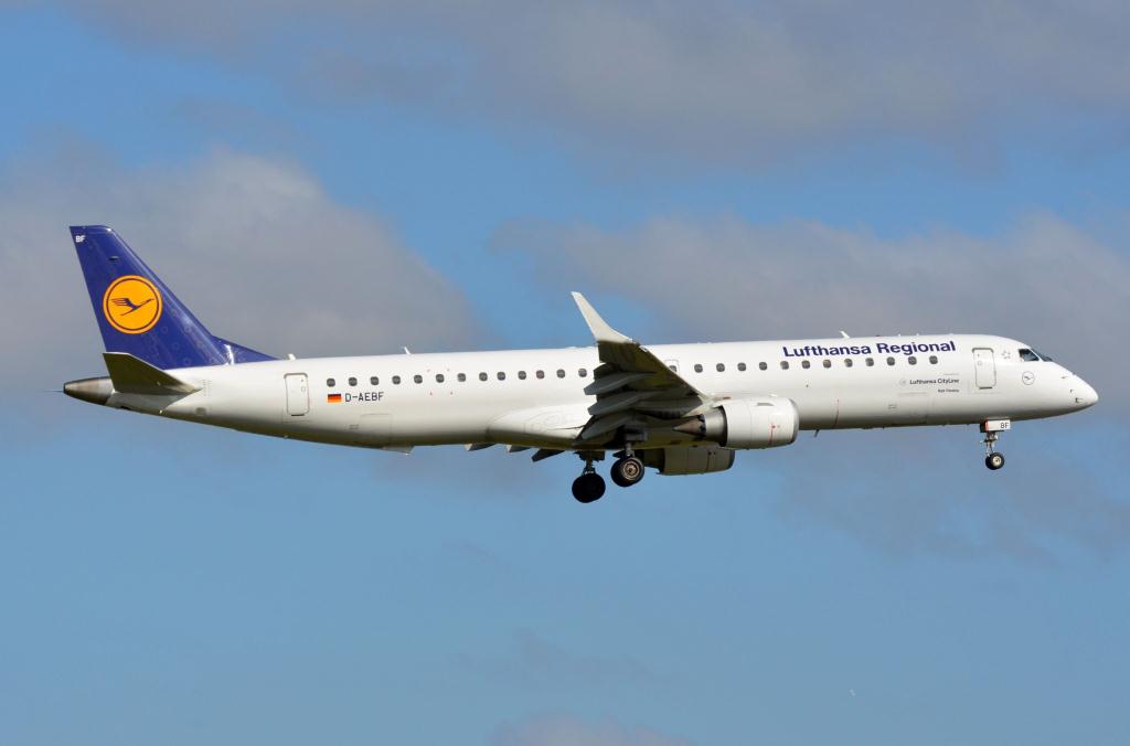 Photo of aircraft D-AEBF operated by Lufthansa Cityline