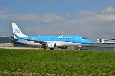 Photo of aircraft PH-EXH operated by KLM Cityhopper