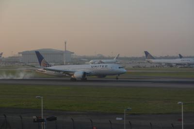 Photo of aircraft N27903 operated by United Airlines