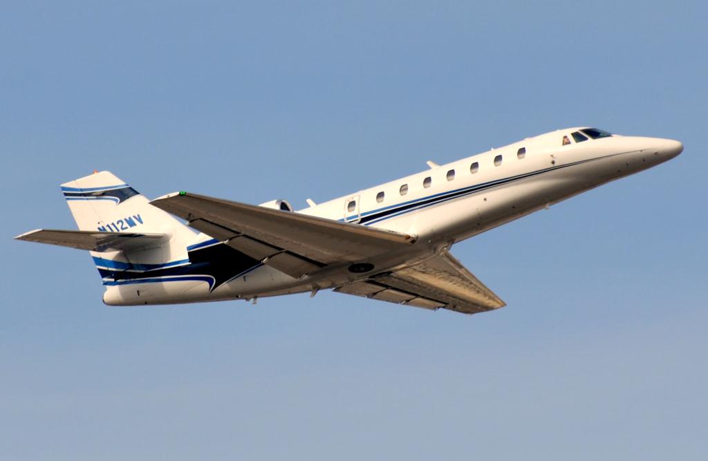 Photo of aircraft N112MV operated by Chartair Holdings LLC