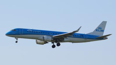 Image of aircraft registration PH-EXE - A ERJ-190-STD (ERJ-190-100) operated by KLM Cityhopper