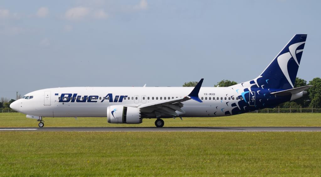 Photo of aircraft YR-MXB operated by Blue Air