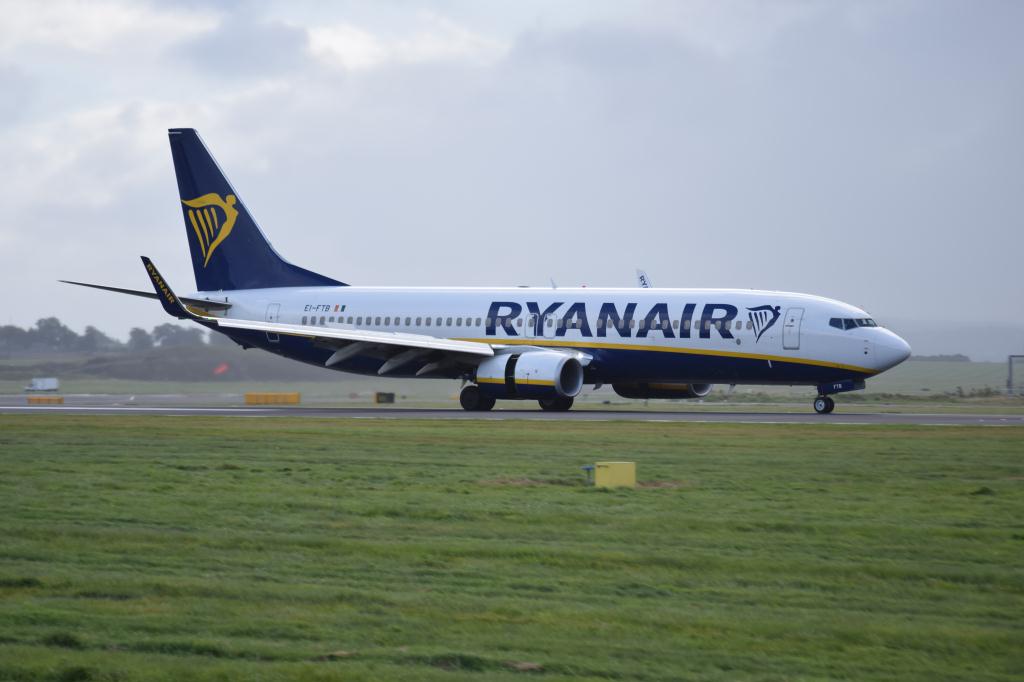 Photo of aircraft EI-FTB operated by Ryanair