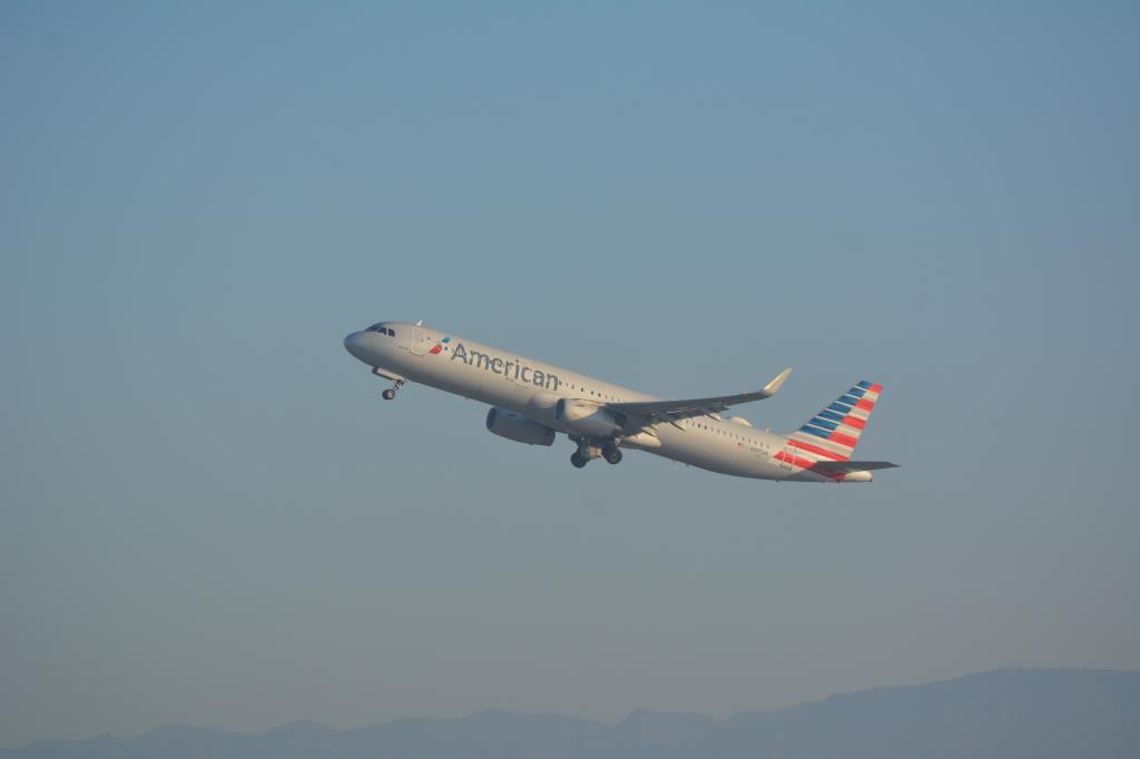 Photo of aircraft N995AN operated by American Airlines