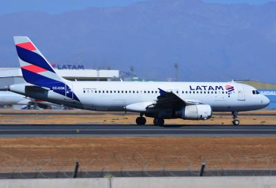 Photo of aircraft CC-COK operated by LAN Airlines