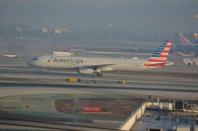 Photo of aircraft N972UY operated by American Airlines