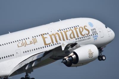 Image of aircraft registration A6-EOS - A A380-861 operated by Emirates