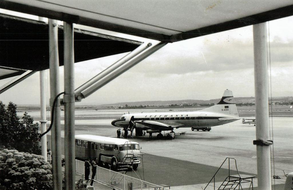 Photo of aircraft D-ACEK operated by Lufthansa