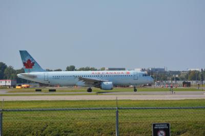 Photo of aircraft C-FFWN operated by Air Canada