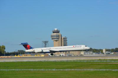 Photo of aircraft N957DN operated by Delta Air Lines