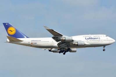 Photo of aircraft D-ABVL operated by Lufthansa