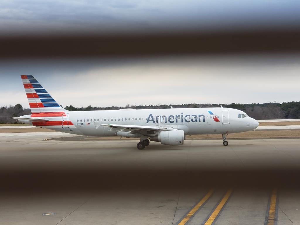 Photo of aircraft N111US operated by American Airlines