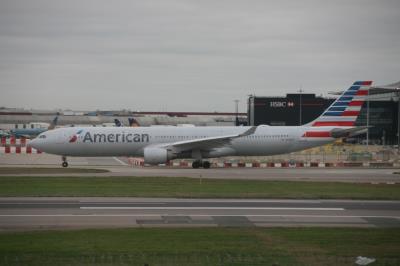 Image of aircraft registration N275AY - A A330-323 operated by American Airlines