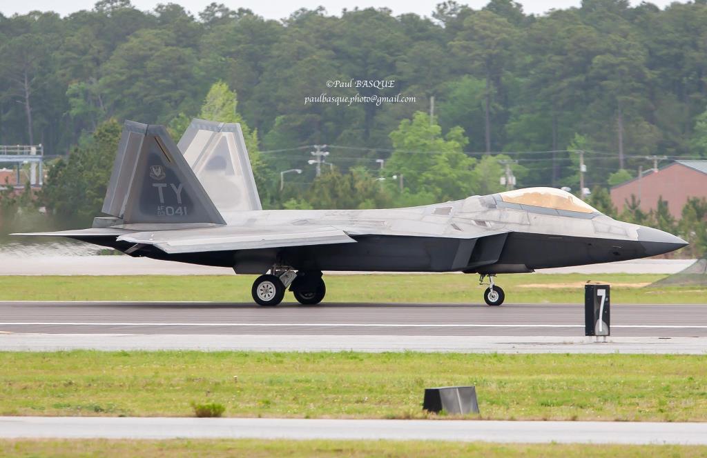 Photo of aircraft 03-4041 operated by United States Air Force