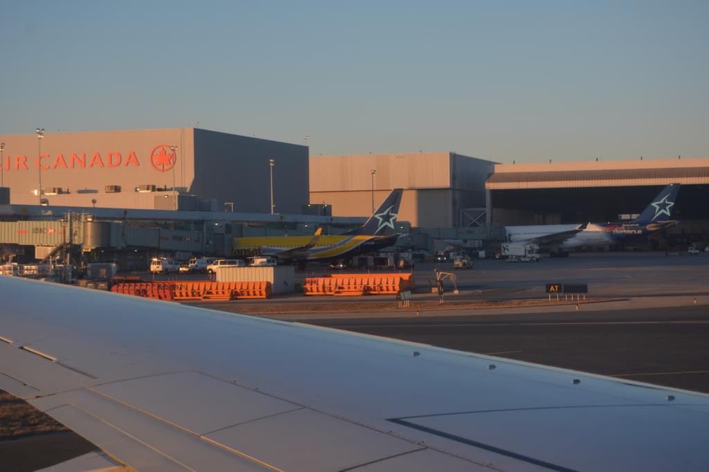 Photo of aircraft C-GTQP operated by Air Transat