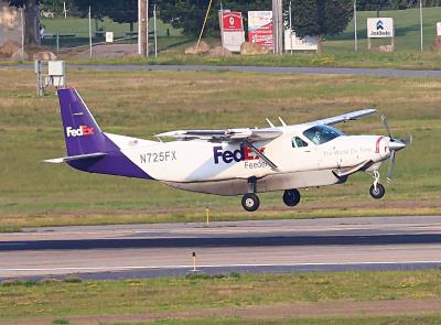 Photo of aircraft N725FX operated by Federal Express (FedEx)