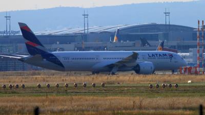 Photo of aircraft CC-BGL operated by LATAM Airlines Chile