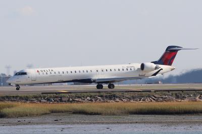 Photo of aircraft N228PQ operated by Endeavor Air