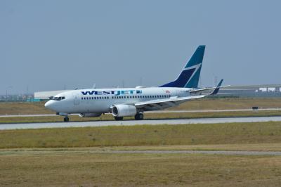 Photo of aircraft C-GLWS operated by WestJet