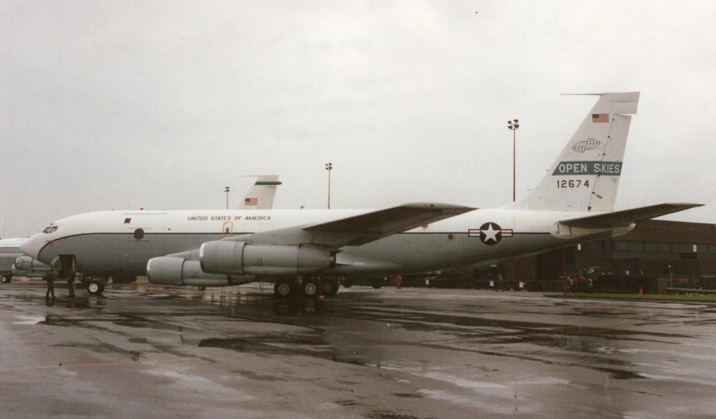 Photo of aircraft 61-2674 operated by United States Air Force