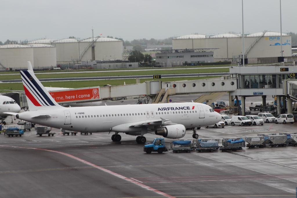 Photo of aircraft F-HBNB operated by Air France
