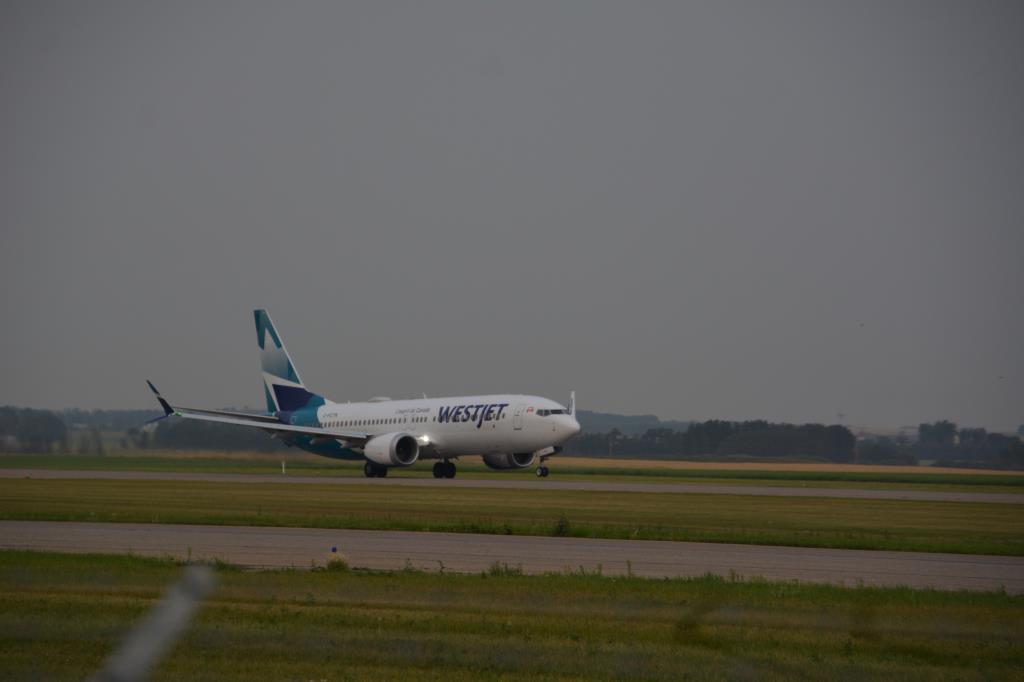 Photo of aircraft C-FCTK operated by WestJet