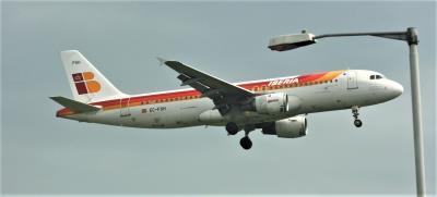 Photo of aircraft EC-FGH operated by Iberia