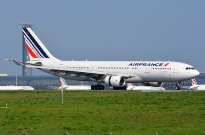 Photo of aircraft F-GZCL operated by Air France