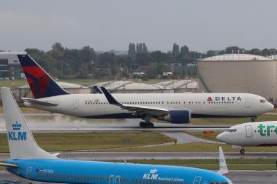 Photo of aircraft N173DZ operated by Delta Air Lines