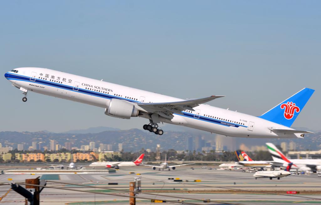 Photo of aircraft B-7588 operated by China Southern Airlines