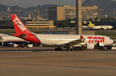 Photo of aircraft PT-MVB operated by TAM Linhas Aereas